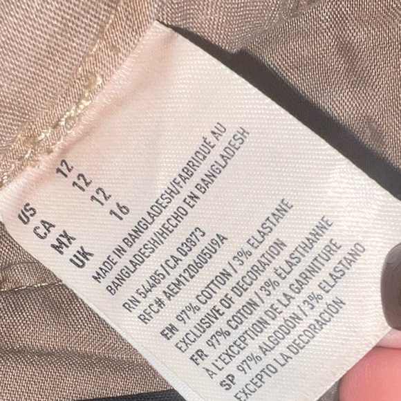 *American eagle outfitters- Brown stretch shorts - Picture 6 of 6